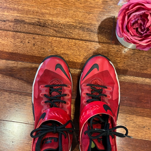 Nike Lebron red leather basketball sneakers. Size 7Y. Fits like women’s size 7. - Picture 2 of 6